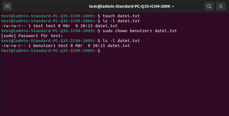 Bildschirmfoto: Ein Screenshot eines Ubuntu Terminals in den standard Farben, auf dem Terminal ist der Befehl »chmod u=rw,g=r,o=r meineDatei« ausgeführt worden ist. Der Befehl ändert den Besitzer der Datei 'datei.txt' auf 'benutzer1'.